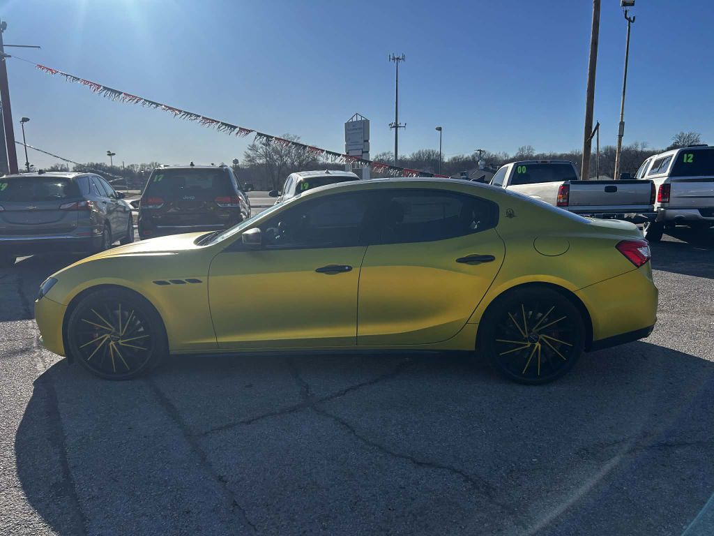 2017 Maserati Ghibli Image 2