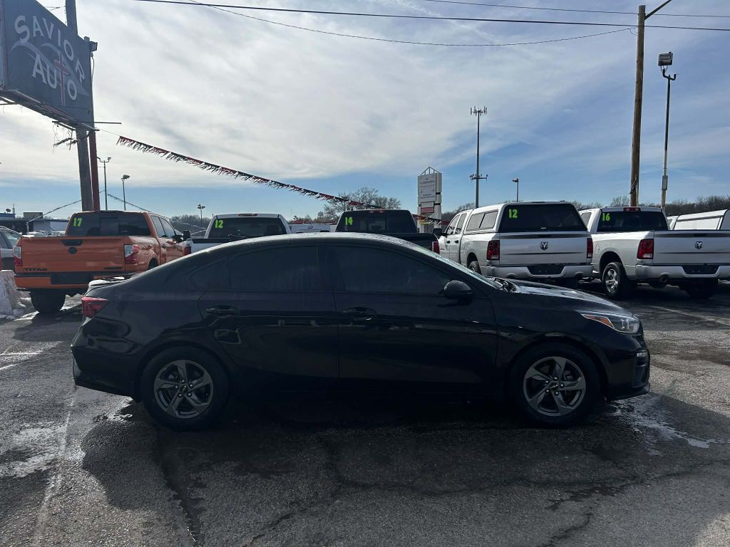 2019 Kia Forte Image 2