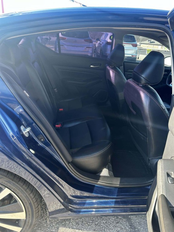 2019 Nissan Altima Image 4