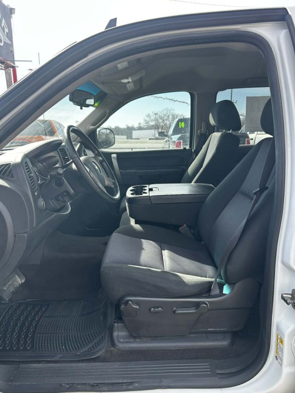 2012 Chevrolet Silverado 1500 Image 3