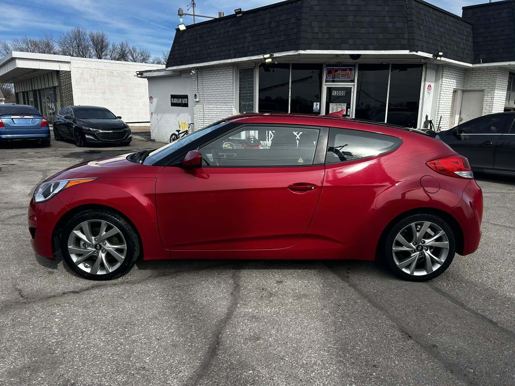 2016 Hyundai Veloster Image 4