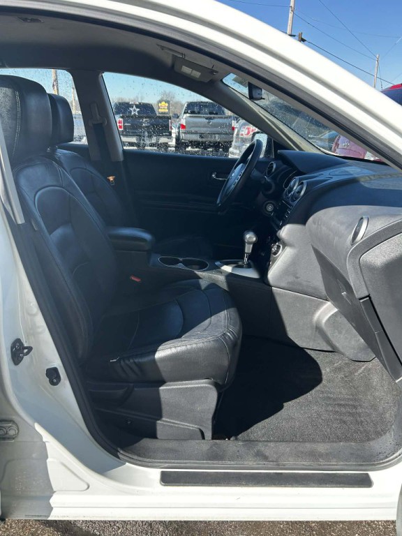 2014 Nissan Rogue Image 5