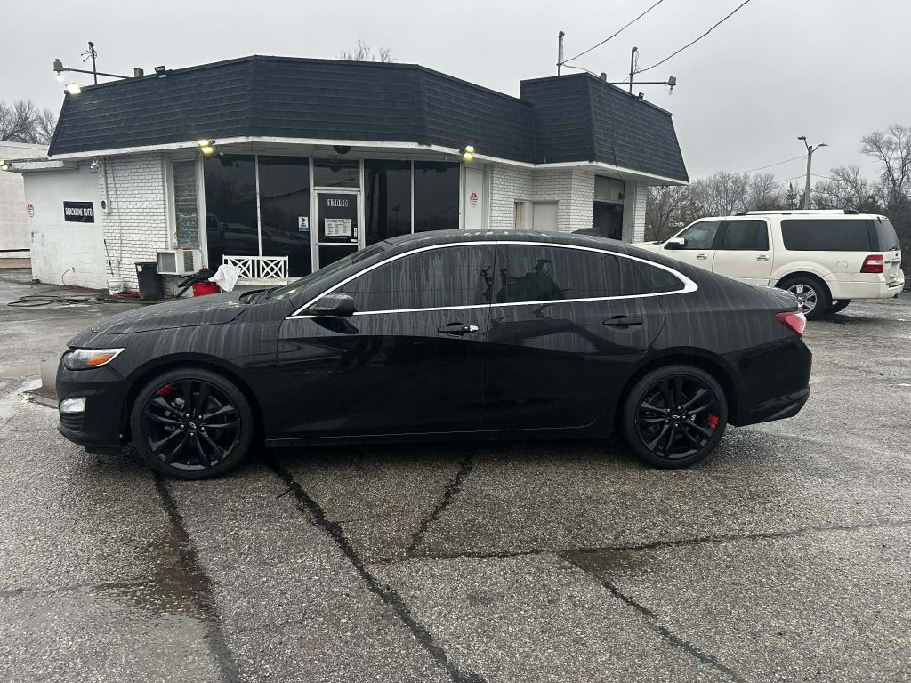 2021 Chevrolet Malibu Image 2