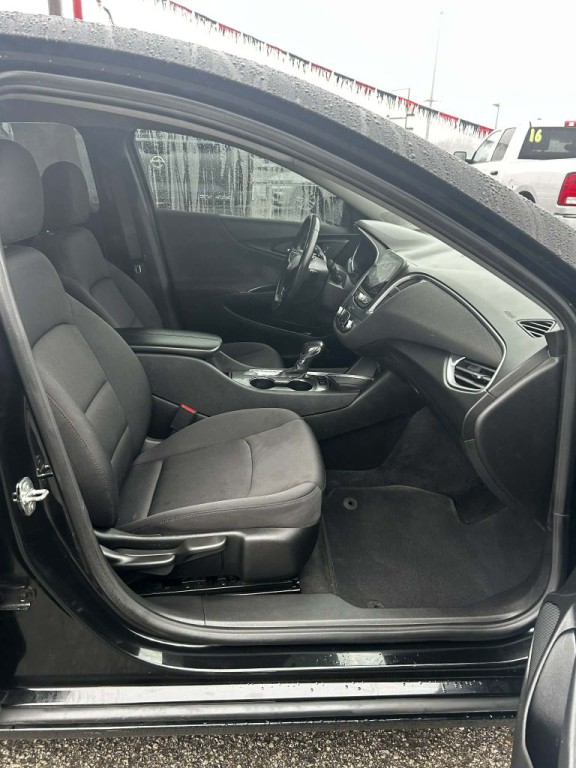 2021 Chevrolet Malibu Image 6