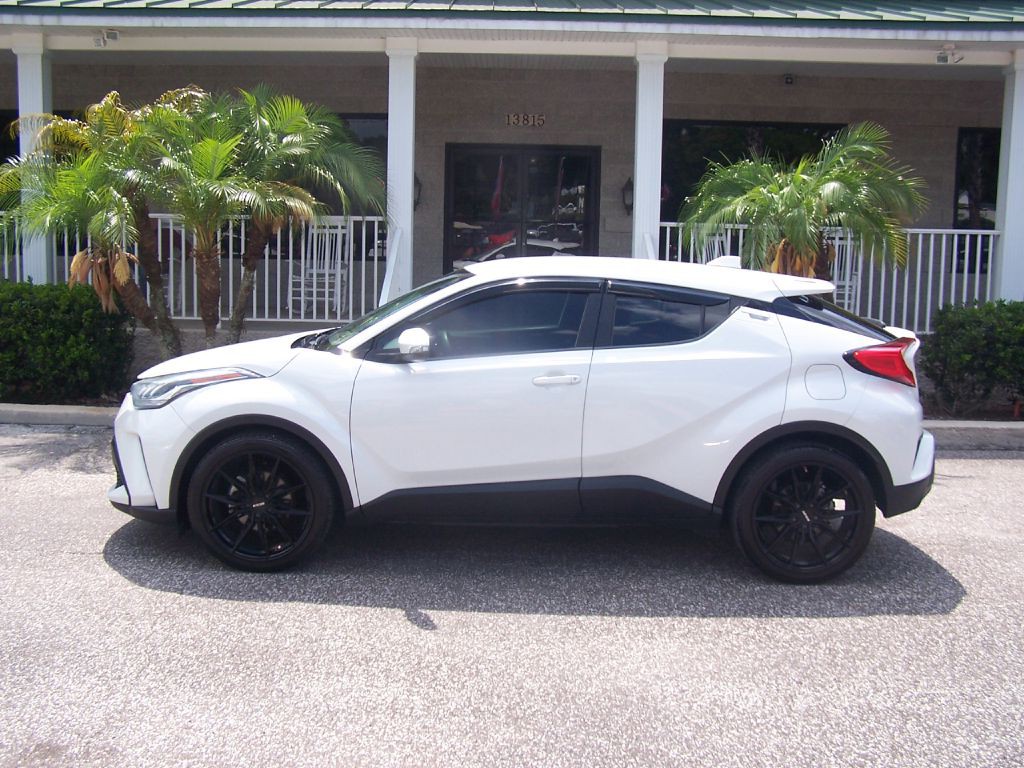 2021 Toyota C-HR Image 1