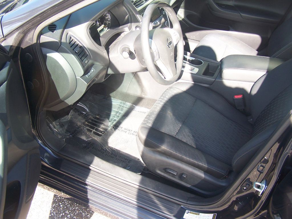 2018 Nissan Altima Image 6
