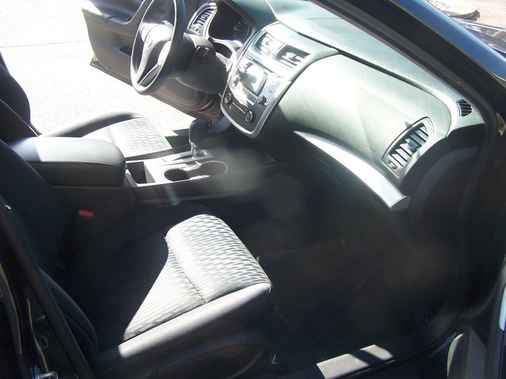 2018 Nissan Altima Image 8