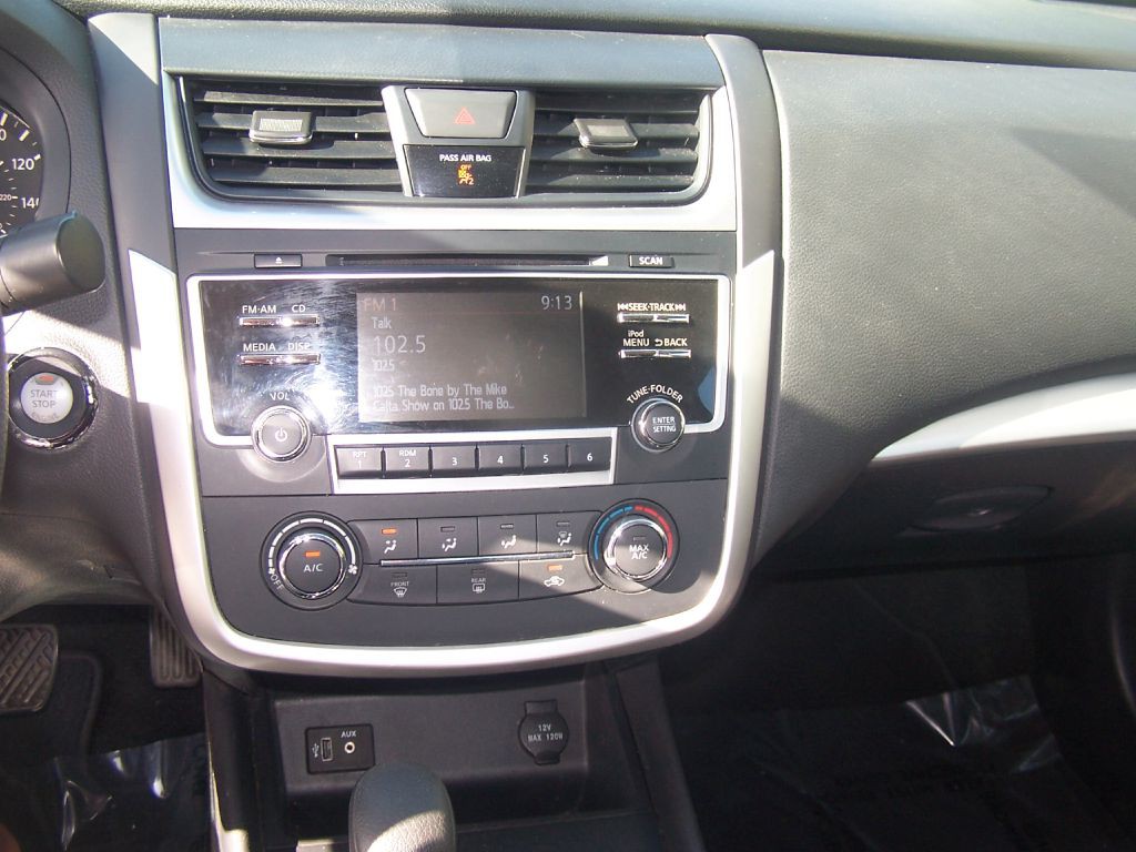2018 Nissan Altima Image 12