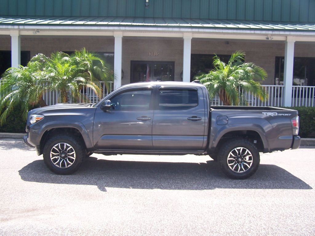 2021 Toyota Tacoma Image 1