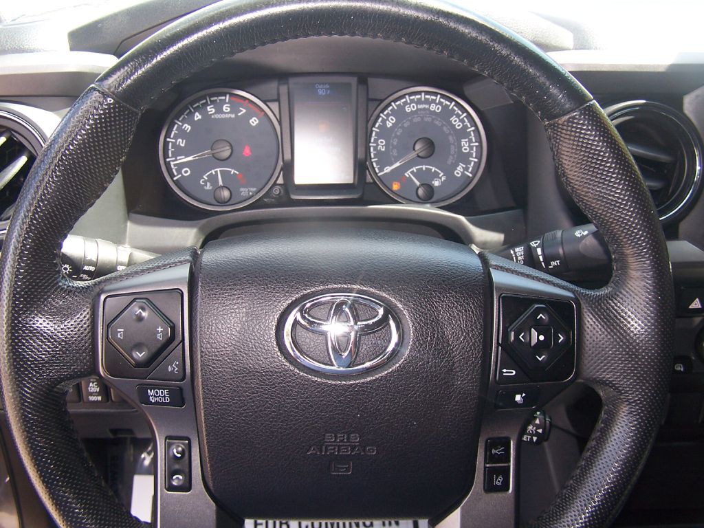 2021 Toyota Tacoma Image 11