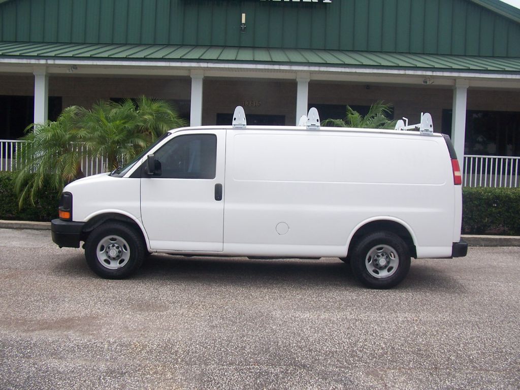 2007 Chevrolet Express Image 1