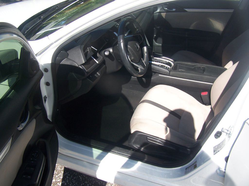 2018 Honda Civic Image 6