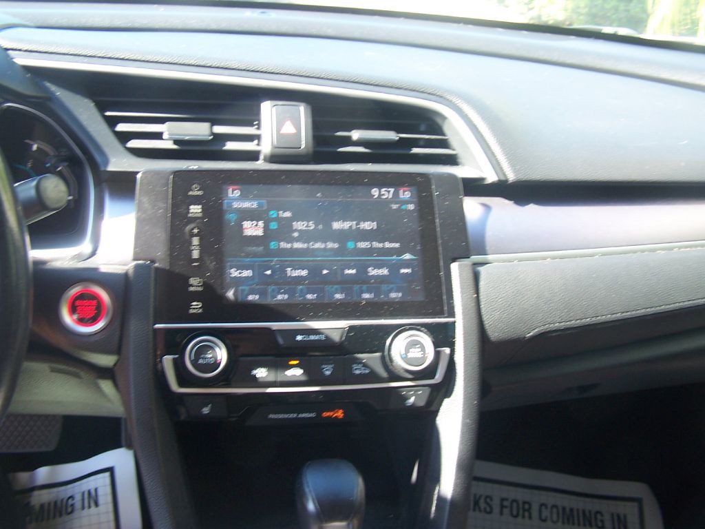 2018 Honda Civic Image 12