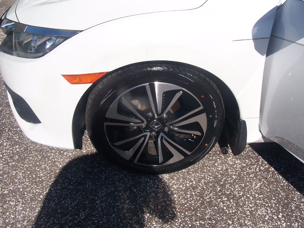 2018 Honda Civic Image 15
