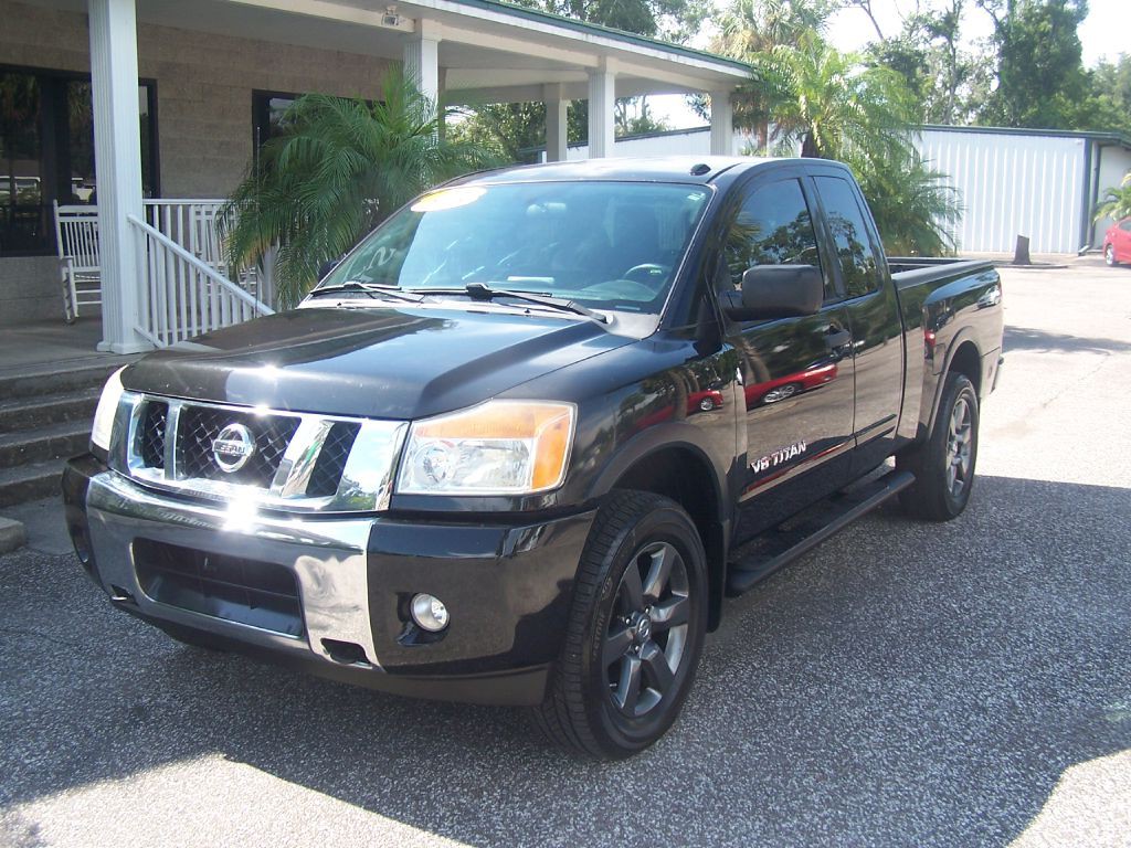 2015 Nissan Titan Image 2