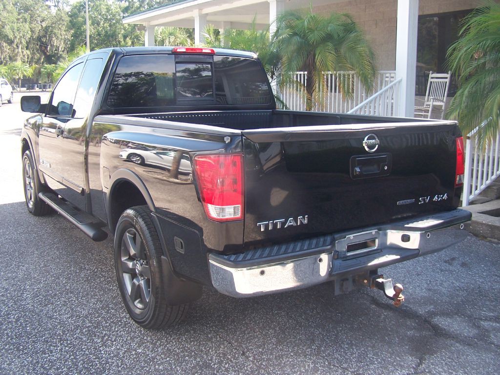 2015 Nissan Titan Image 5