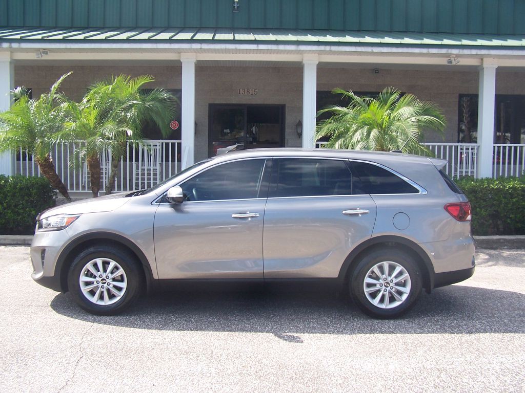 2019 Kia Sorento Image 1