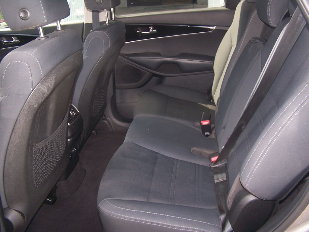 2019 Kia Sorento Image 7