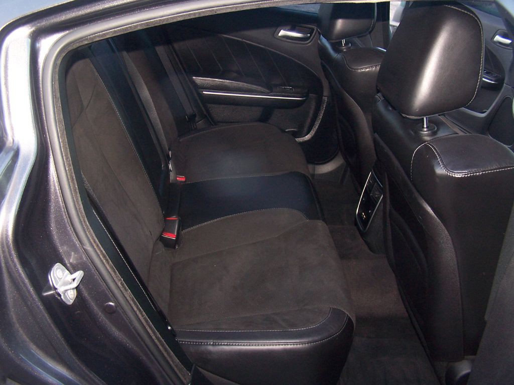 2018 Dodge Charger Image 9