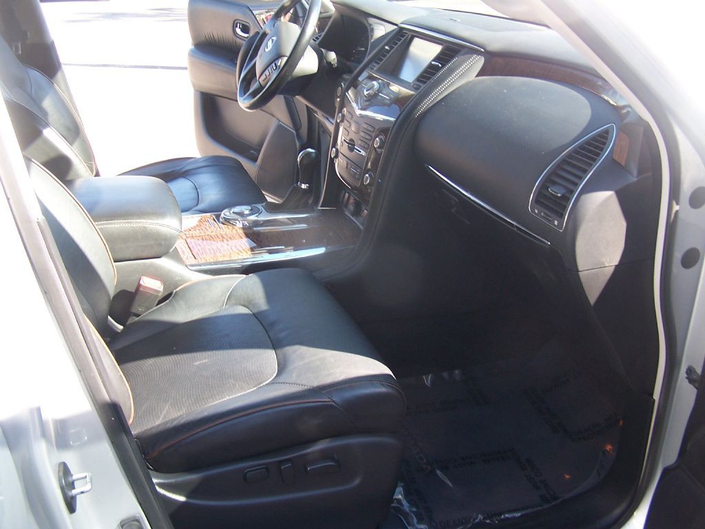 2020 Nissan Armada Image 9