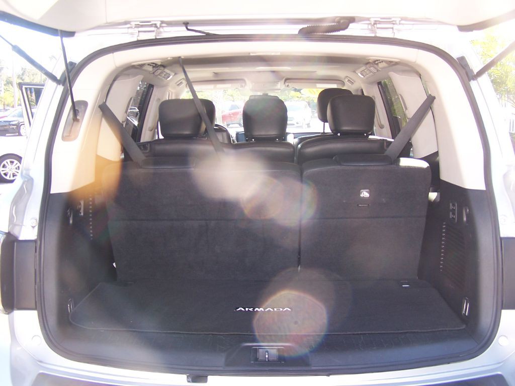 2020 Nissan Armada Image 12