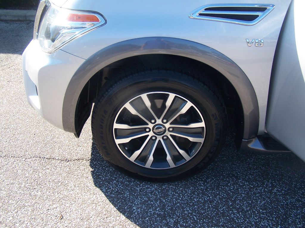 2020 Nissan Armada Image 17