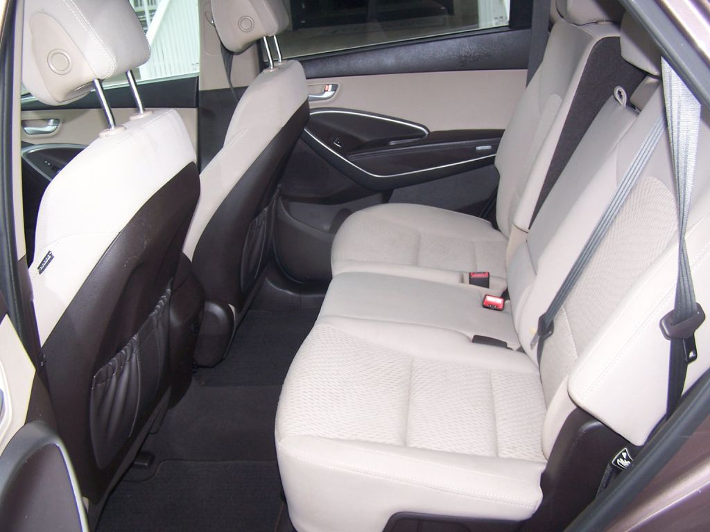 2015 Hyundai Santa Fe Image 7