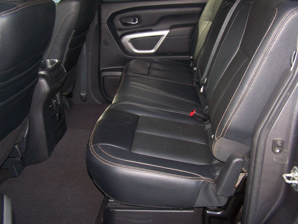 2018 Nissan Titan Image 7