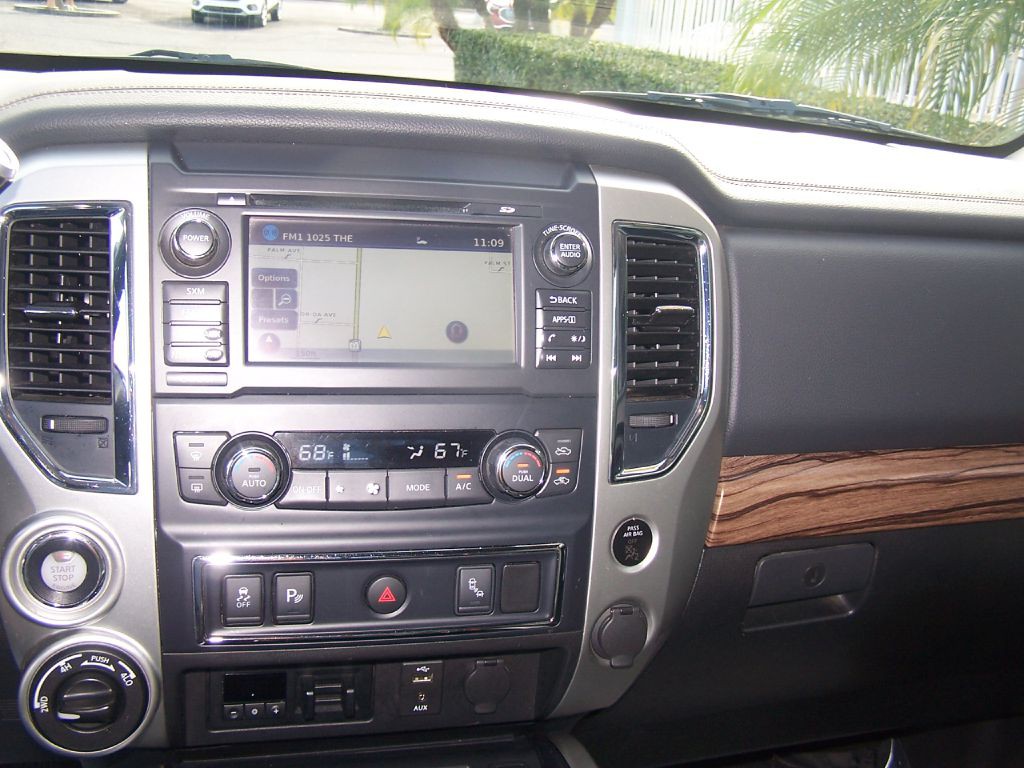 2018 Nissan Titan Image 12