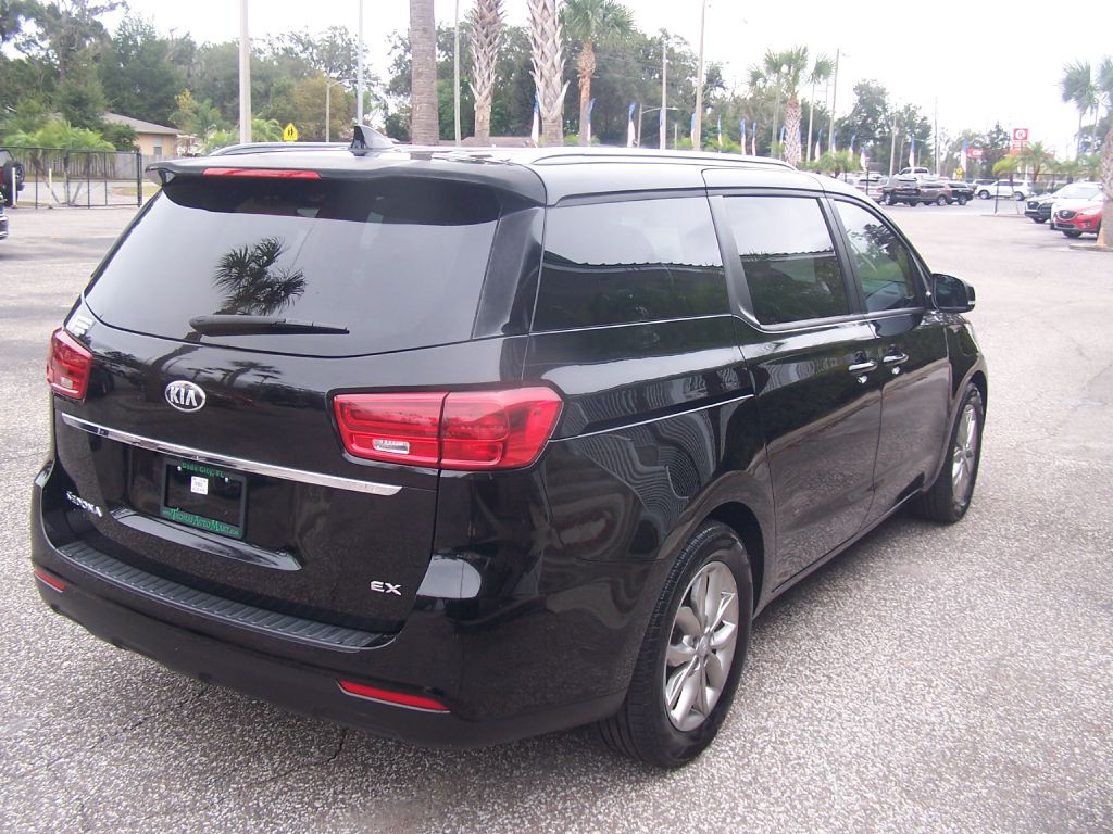 2019 Kia Sedona Image 4