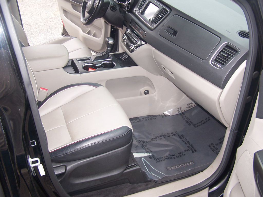 2019 Kia Sedona Image 10