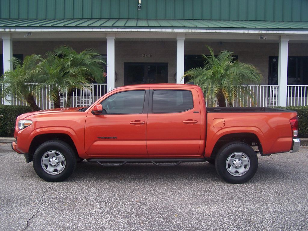 2016 Toyota Tacoma Image 1