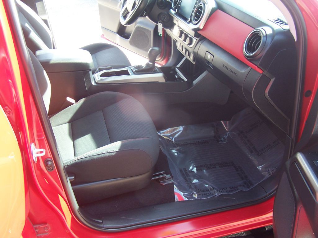 2022 Toyota Tacoma Image 8