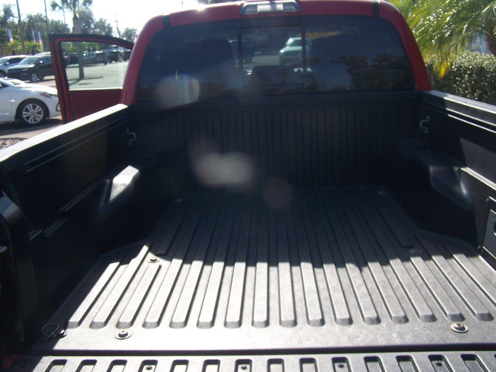 2022 Toyota Tacoma Image 10