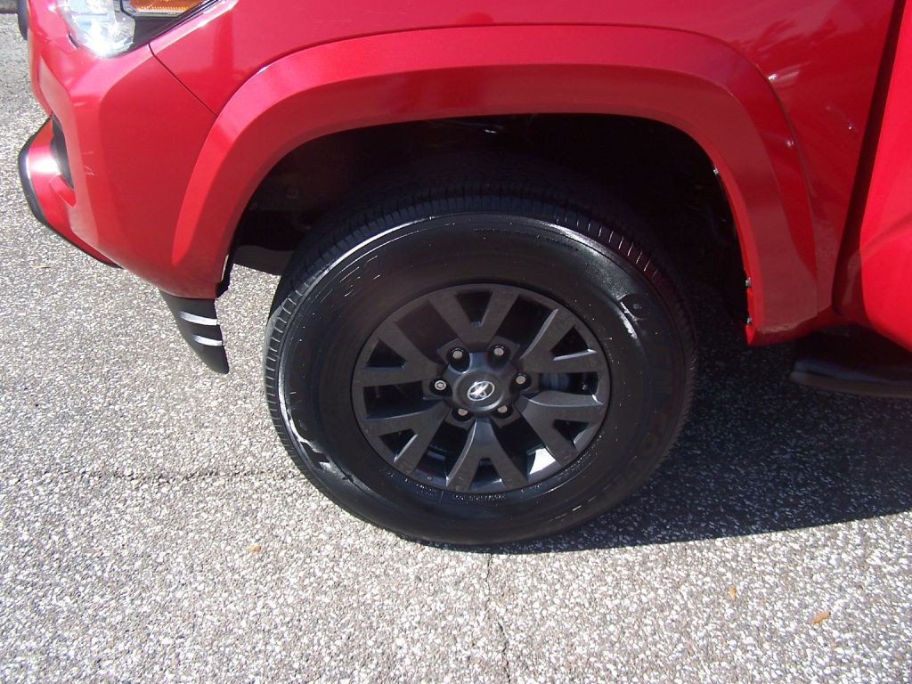 2022 Toyota Tacoma Image 14