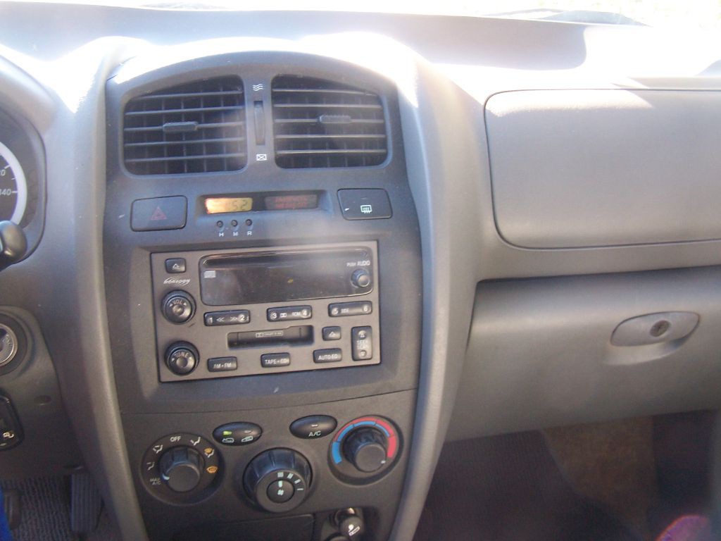 2005 Hyundai Santa Fe Image 12