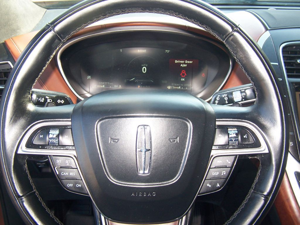 2019 Lincoln Nautilus Image 11