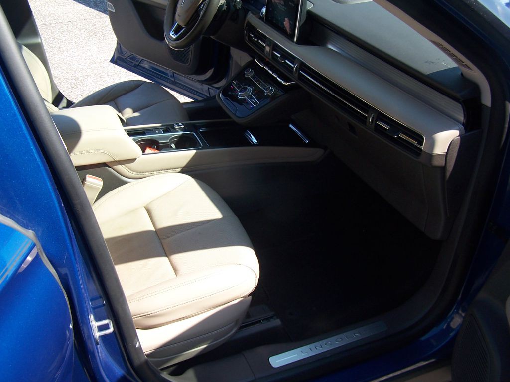 2020 Lincoln Corsair Image 8
