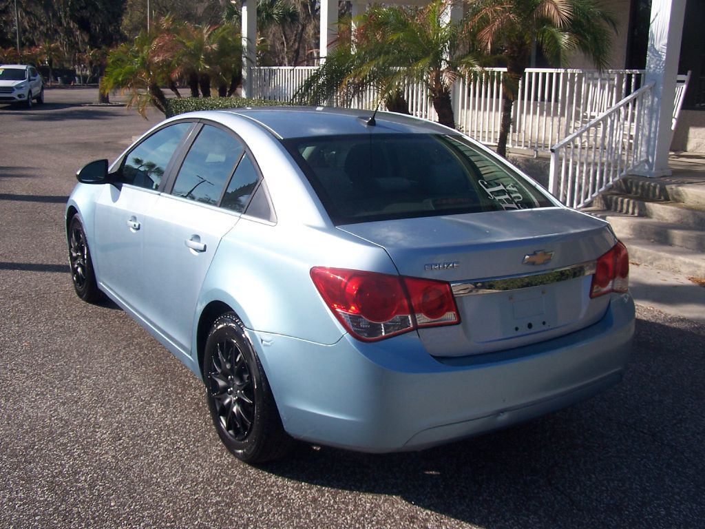 2011 Chevrolet Cruze Image 5