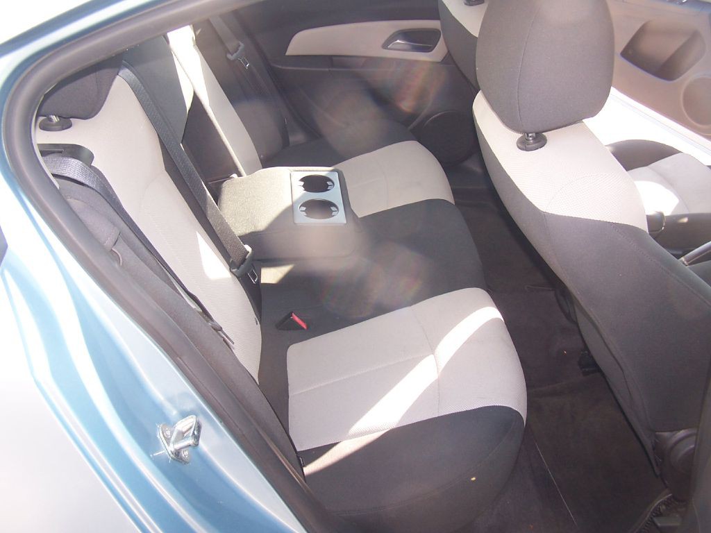 2011 Chevrolet Cruze Image 8