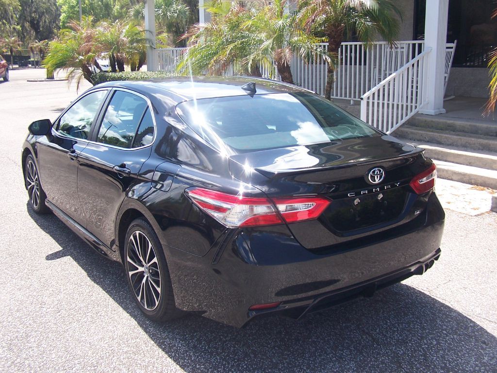 2019 Toyota Camry Image 5