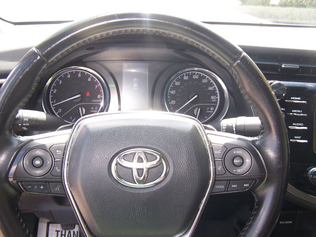 2019 Toyota Camry Image 11