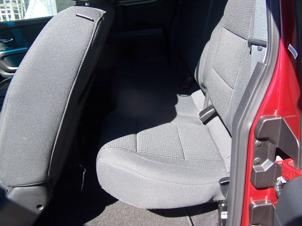 2015 Nissan Titan Image 7