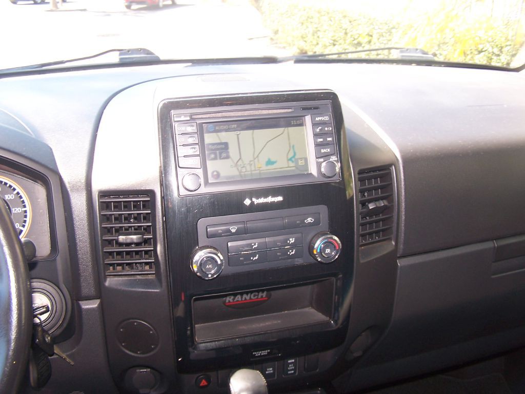 2015 Nissan Titan Image 12