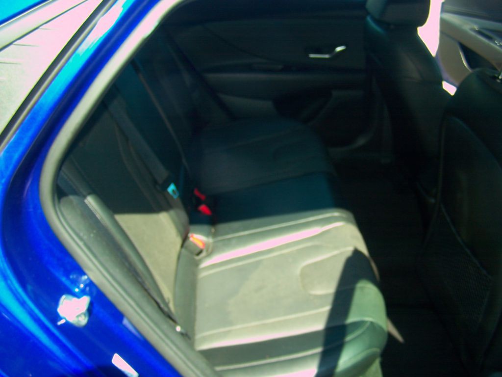 2021 Hyundai Elantra Image 9