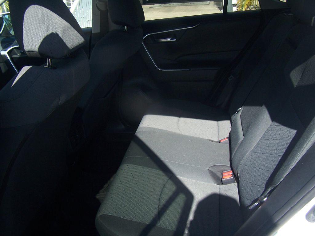 2020 Toyota Rav4 Image 7