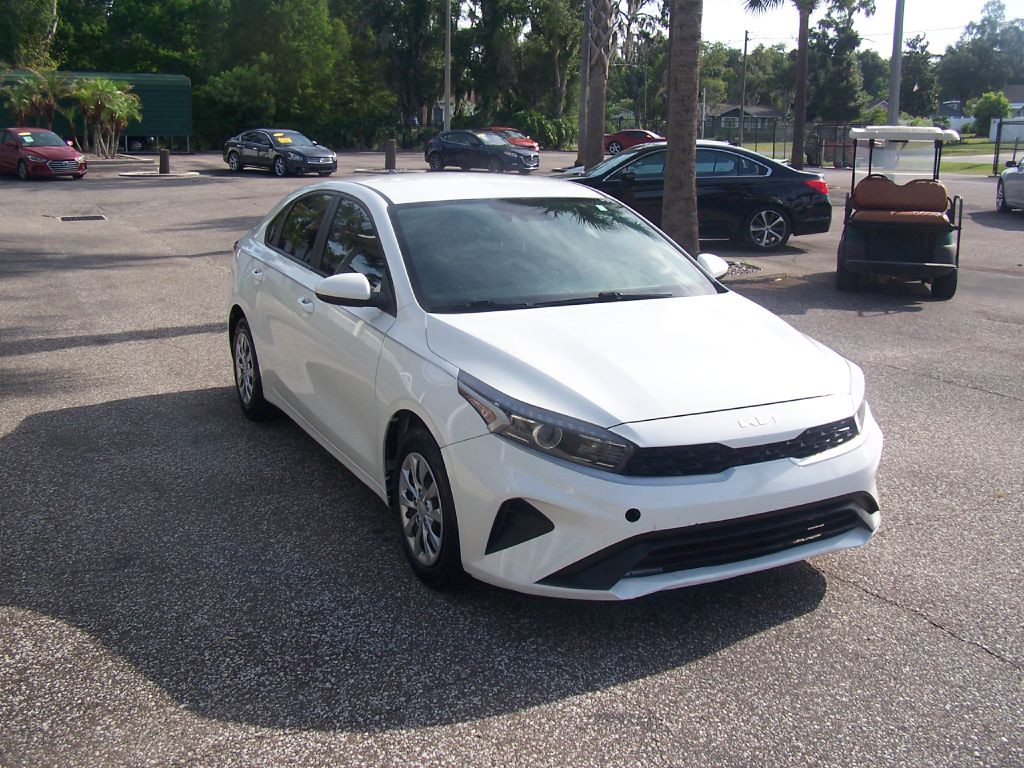2023 Kia Forte Image 3