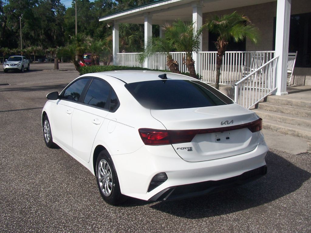 2023 Kia Forte Image 5