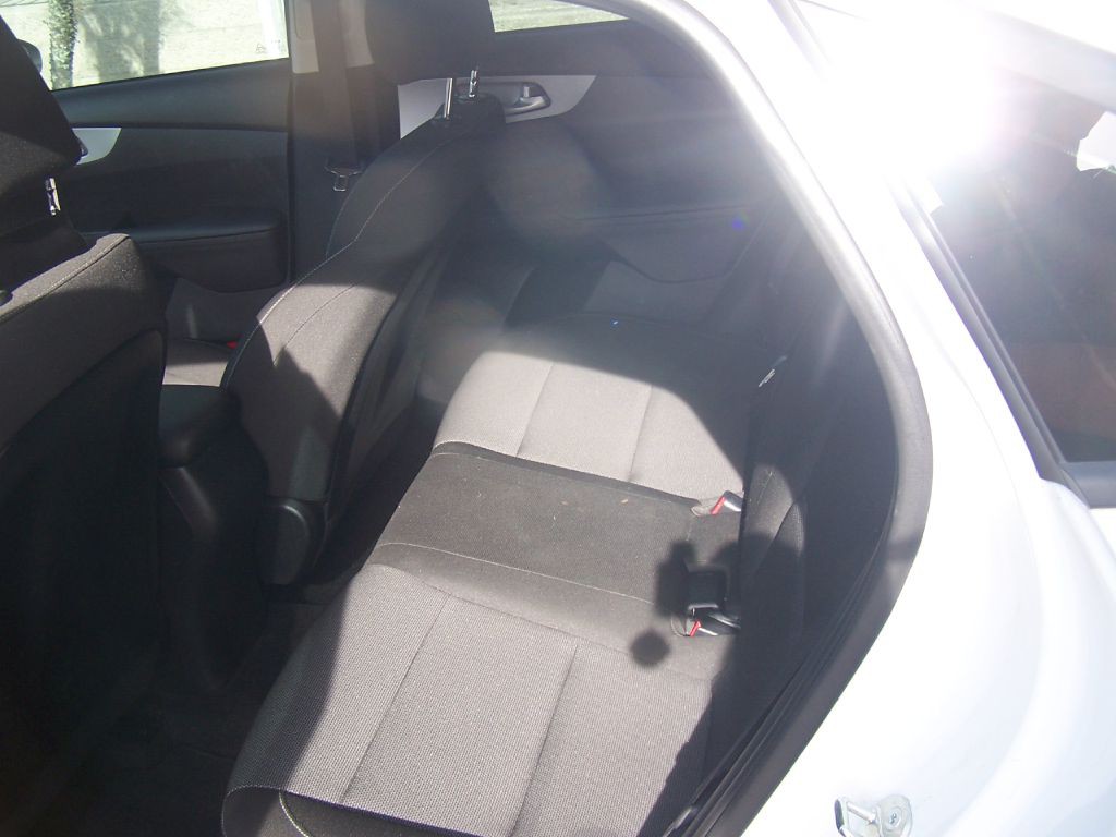 2023 Kia Forte Image 7