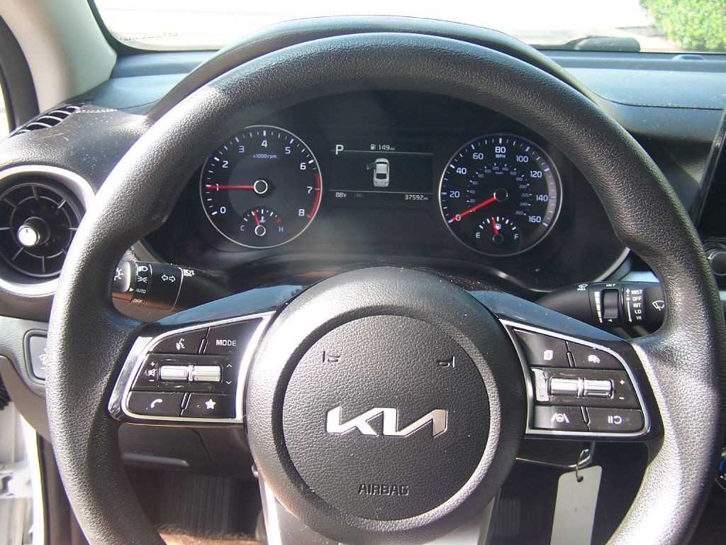 2023 Kia Forte Image 11